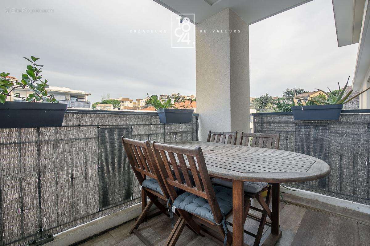 Appartement t2 terrasse parking  les martegaux - photo 2