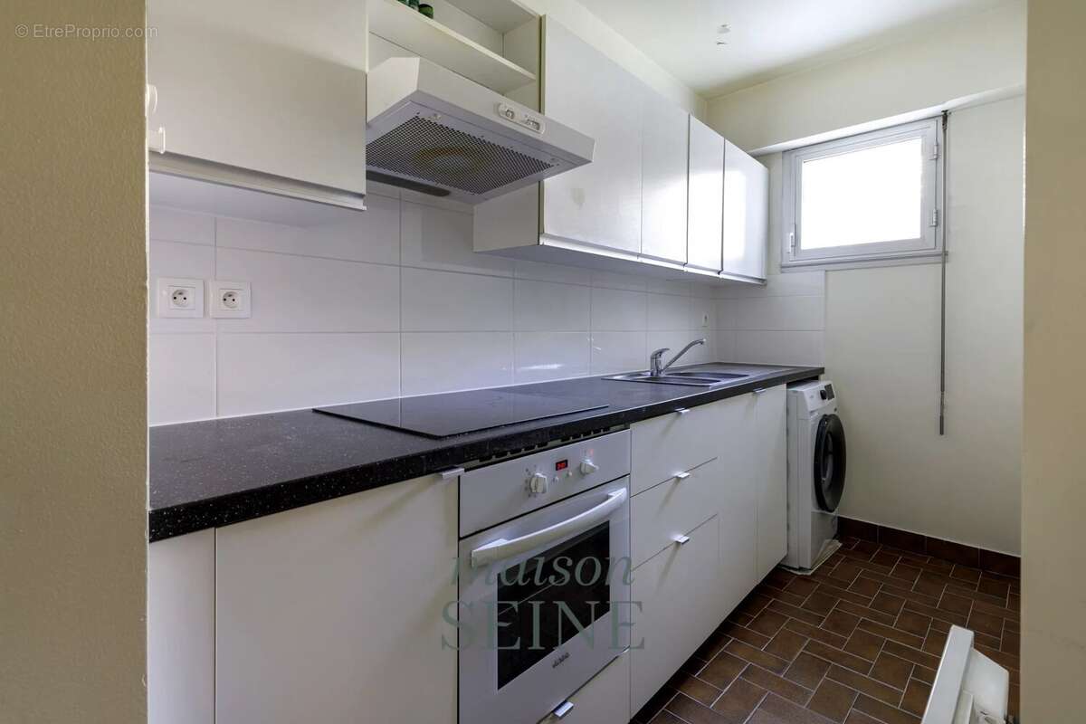 Appartement à NEUILLY-SUR-SEINE