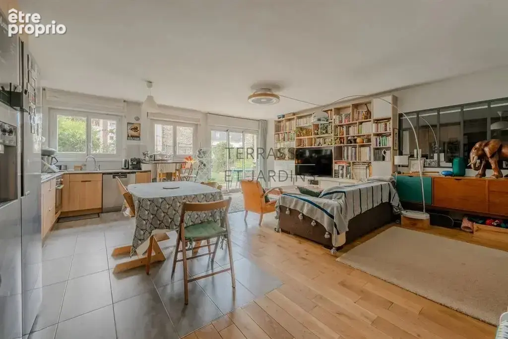 Paris 19 - La Villette/Crimée - Appartement 3p - Terrasse - Jard - photo 2