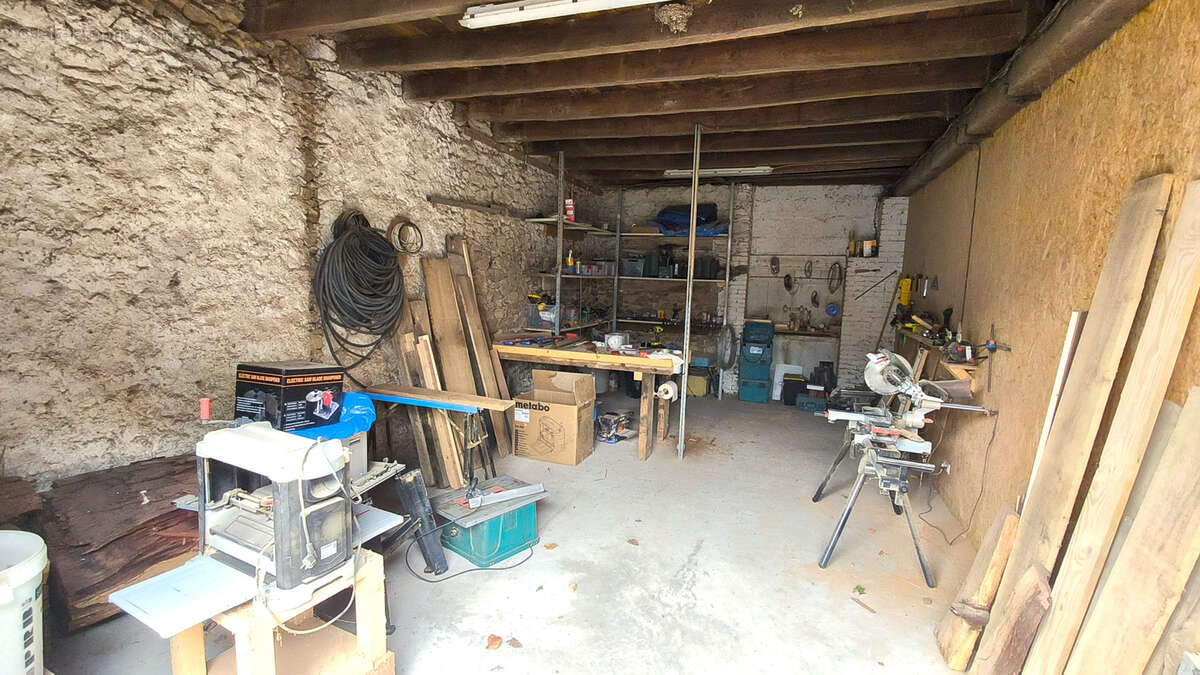 Maison à LA CROISILLE-SUR-BRIANCE