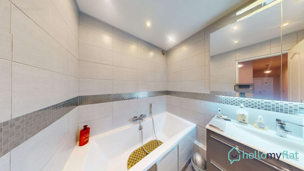 Appartement 106 m² à Reims  - photo 4