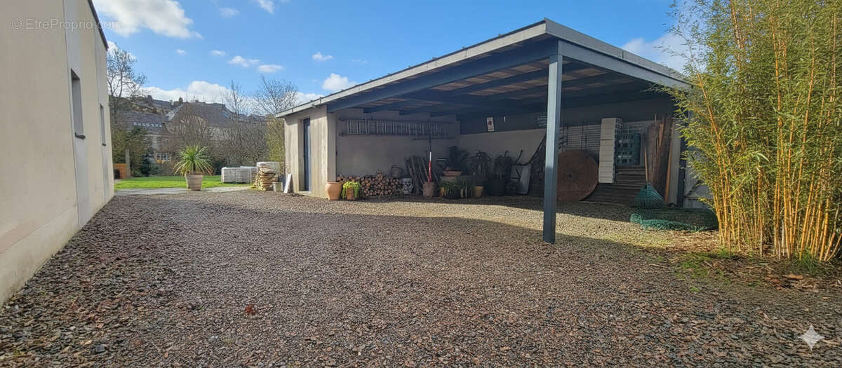 Maison à BRISSAC-QUINCE