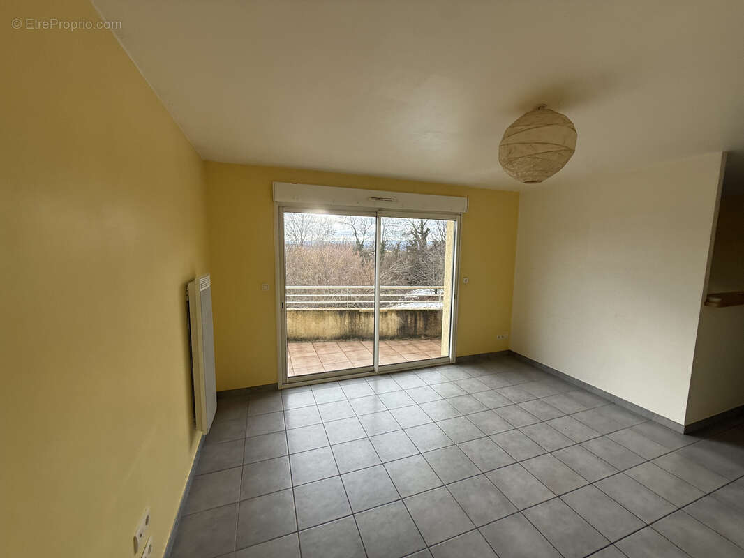 Maison à SAINT-JULIEN-CHAPTEUIL