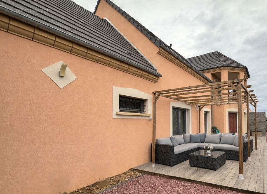 Maison à CHAMPROND-EN-GATINE