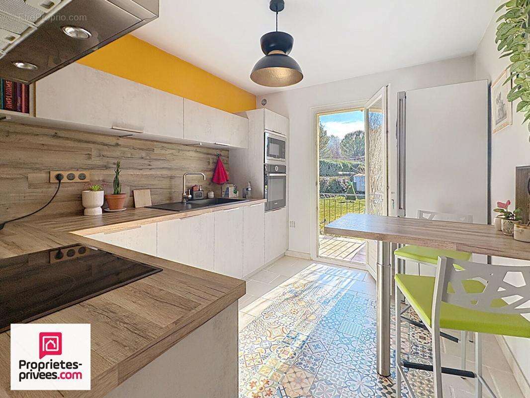 Rians VILLA T4 garage piscine sur 1200 m² - photo 4