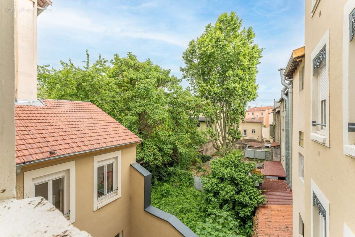 Appartement 61 m² à Oullins  - photo 4