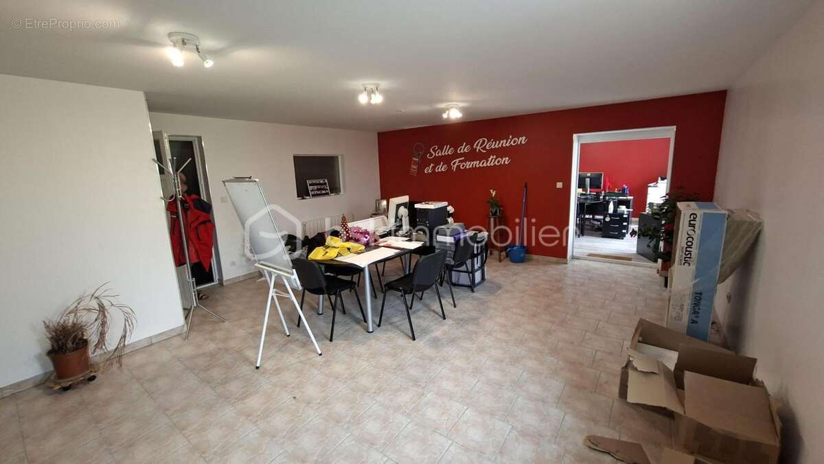 Propriété unique avec habitation de 200 m², vaste dépendance professionnelle - photo 19