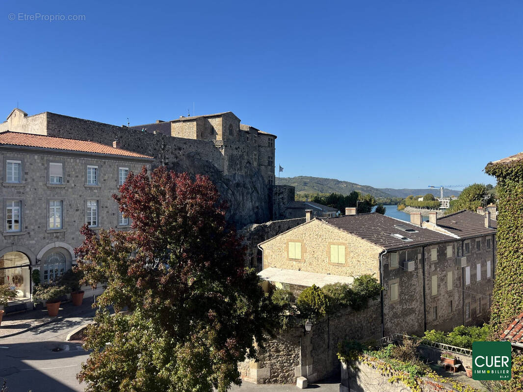 Appartement à TOURNON-SUR-RHONE