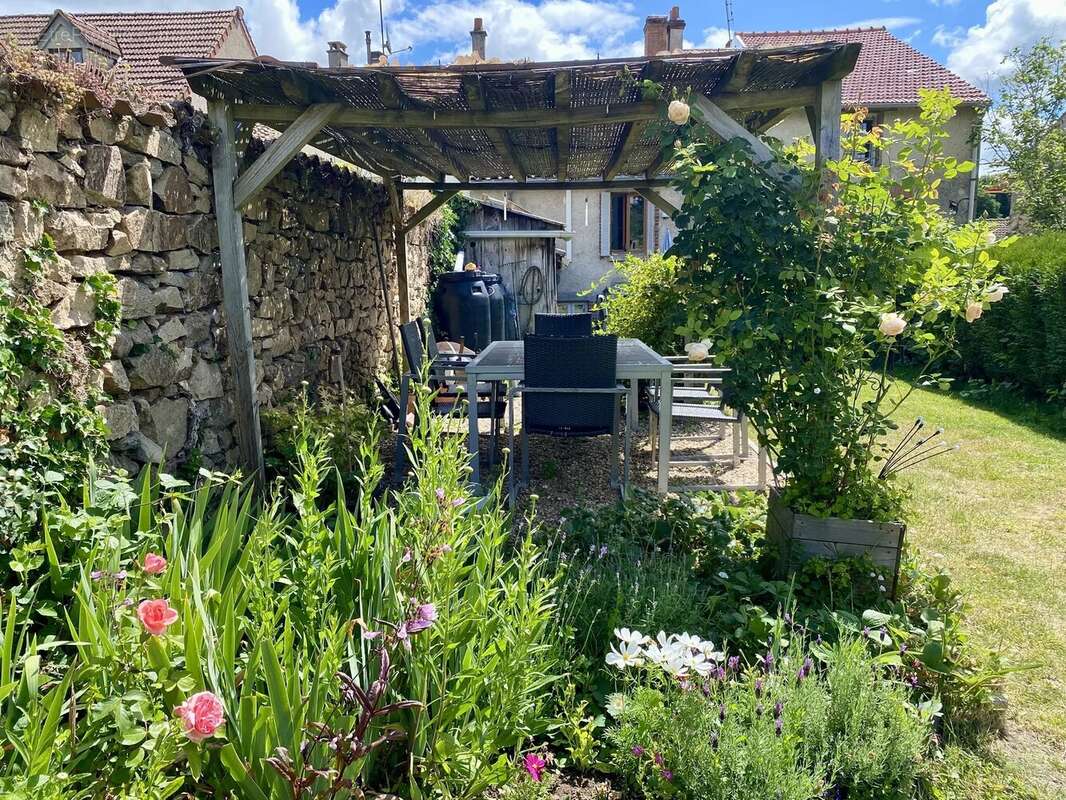 Maison à LE DORAT