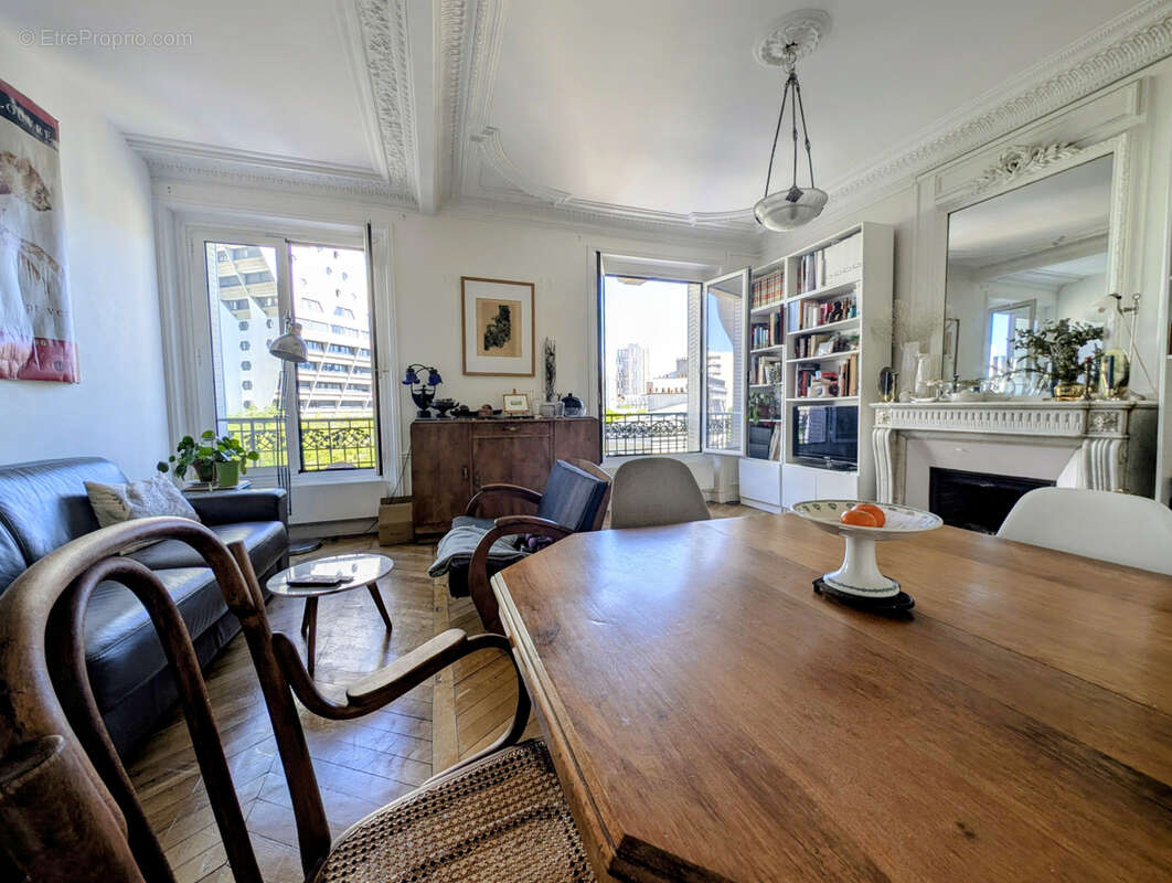 Appartement à PARIS-19E