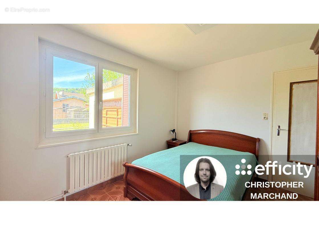 Maison à MONTREAL-LA-CLUSE