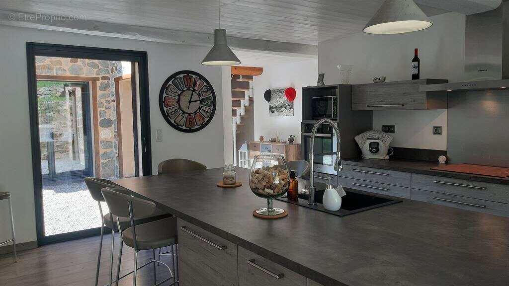 Maison à EAUX-BONNES