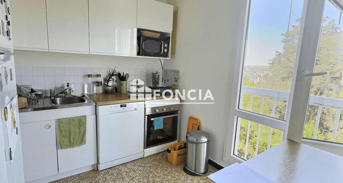 Appartement à SAINT-ETIENNE