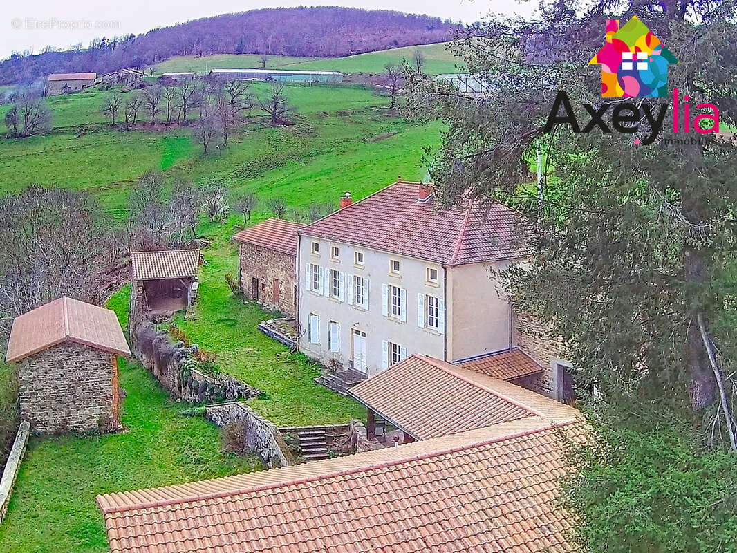 Maison à SAINT-JEAN-SAINT-MAURICE-SUR-LOIRE