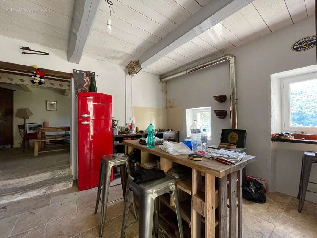 Maison atypique vue dominante - photo 9