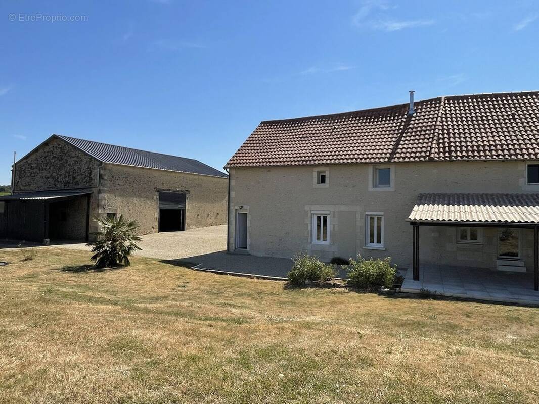 Maison à PAIZAY-LE-SEC
