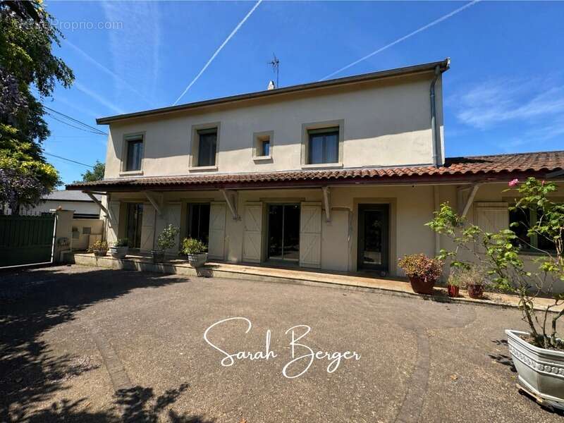Maison à JONAGE