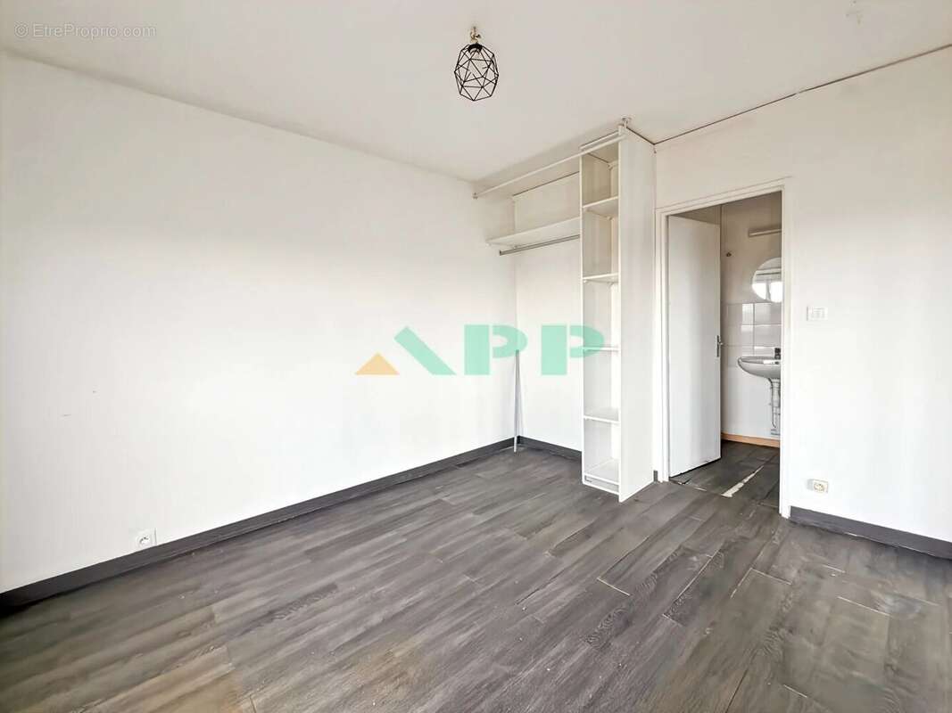 Appartement à VIGNEUX-SUR-SEINE