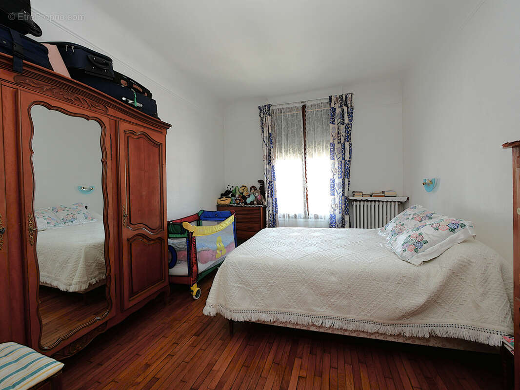 Maison à LE BLANC-MESNIL