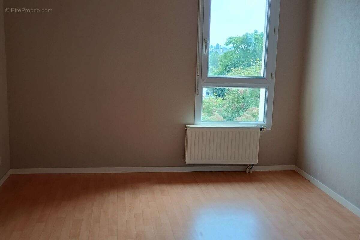Appartement à MONTFORT-SUR-MEU