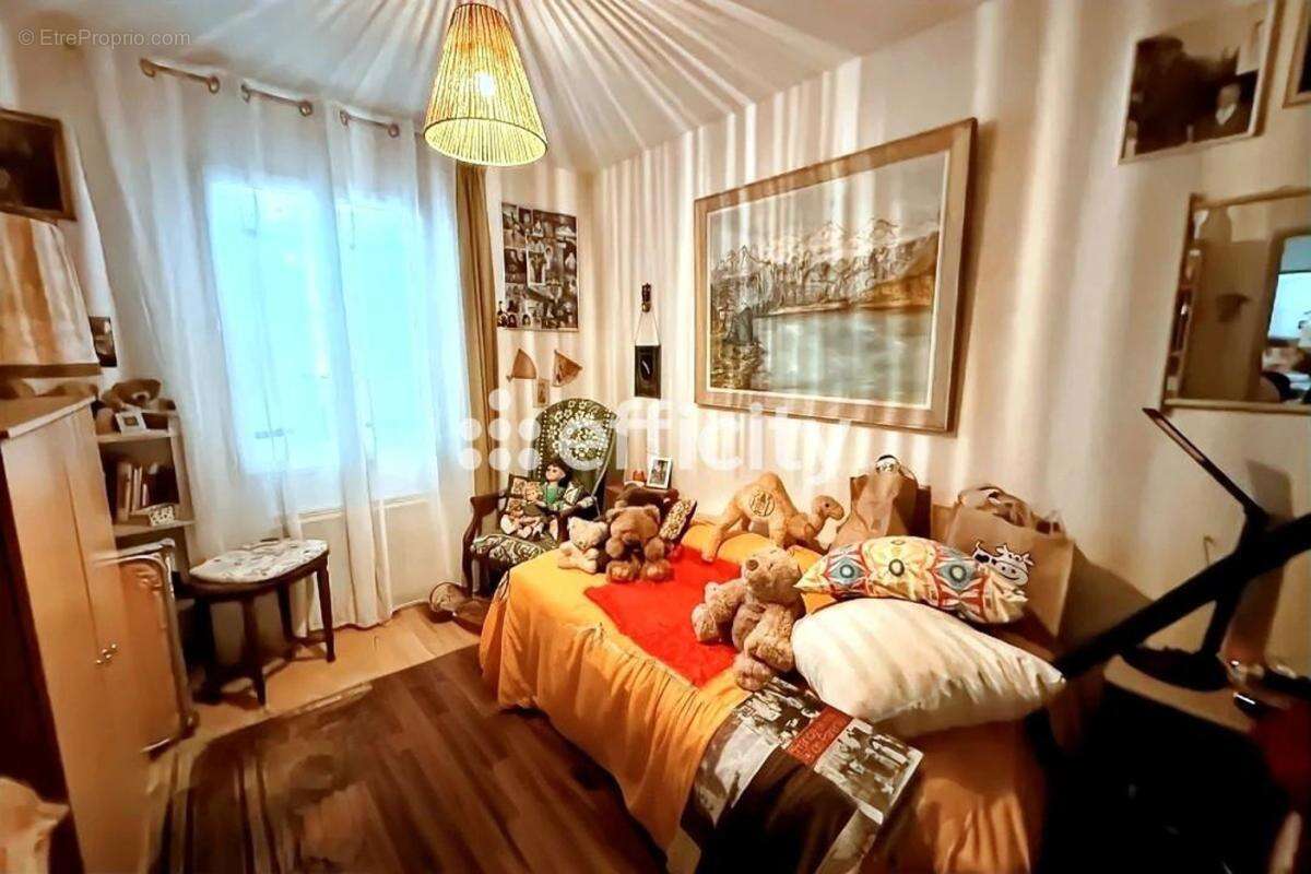 Maison à SAUZE-VAUSSAIS