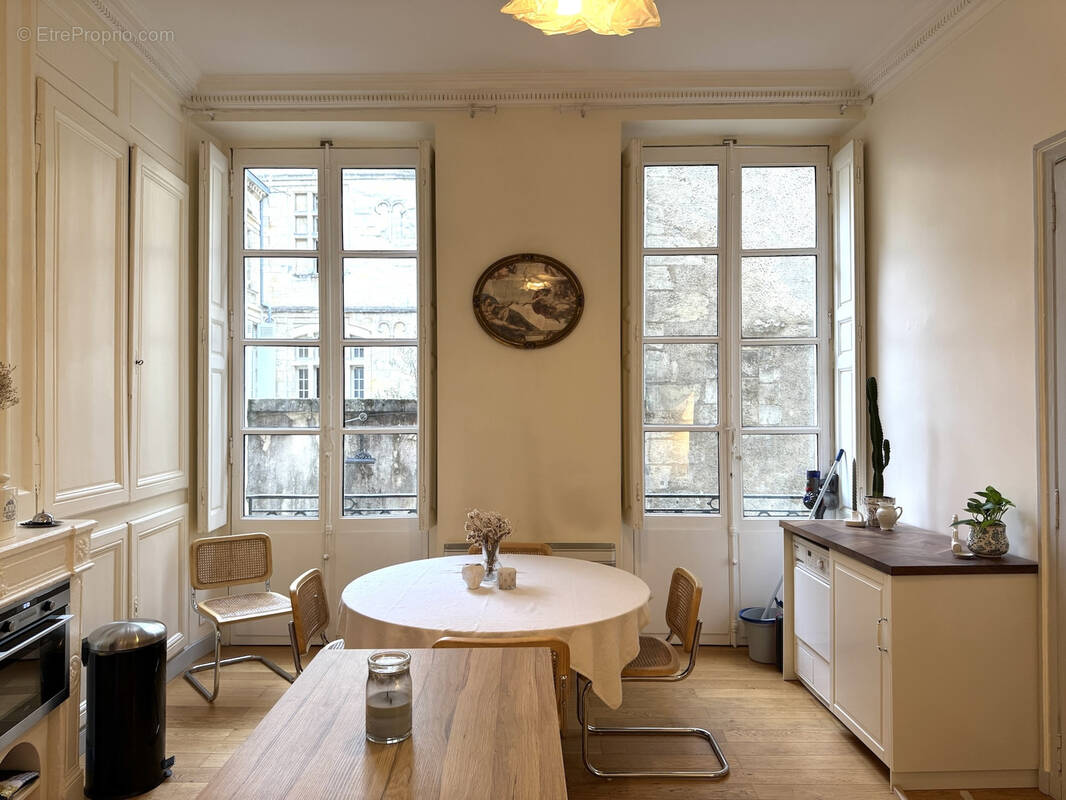 Appartement à BORDEAUX