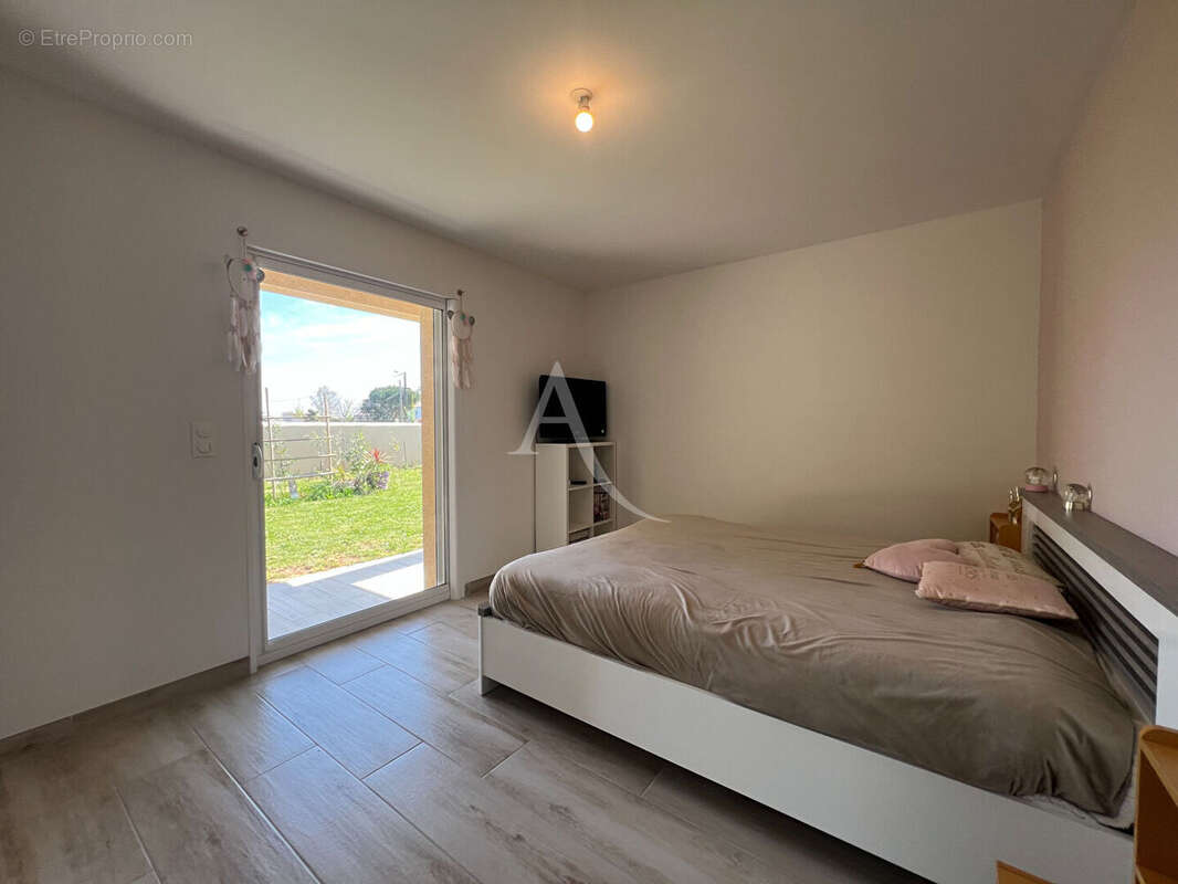 Maison à PORT-DES-BARQUES