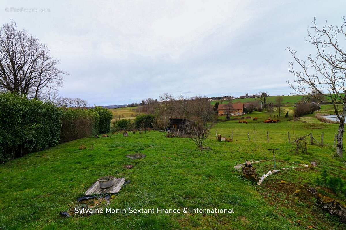 Maison à SAINT-MEDARD-D'EXCIDEUIL
