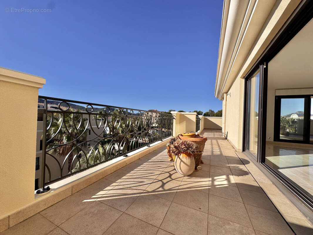 Appartement à HYERES