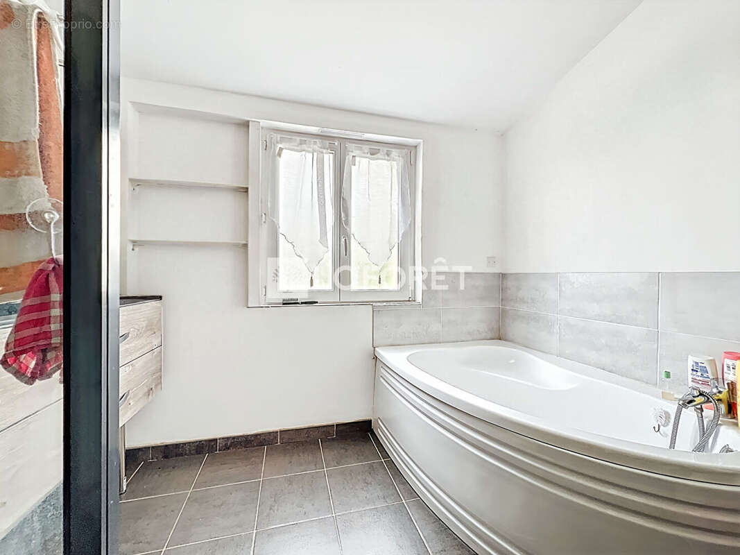 Maison à DOUE-LA-FONTAINE