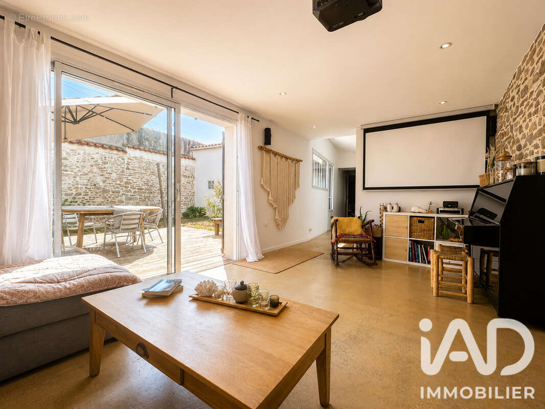 Maison 109 m² à Talmont-Saint-Hilaire  - photo 8