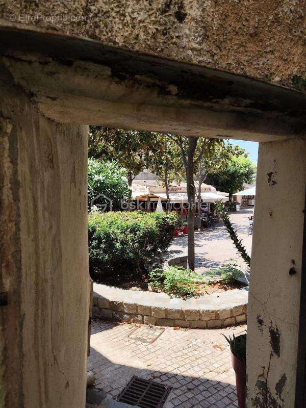 Commerce à LE CASTELLET