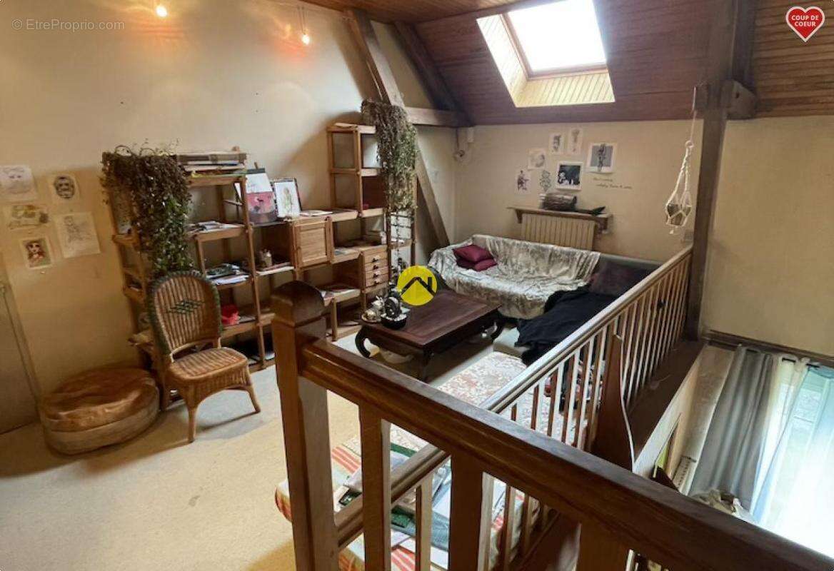 Maison à LE CHATELET