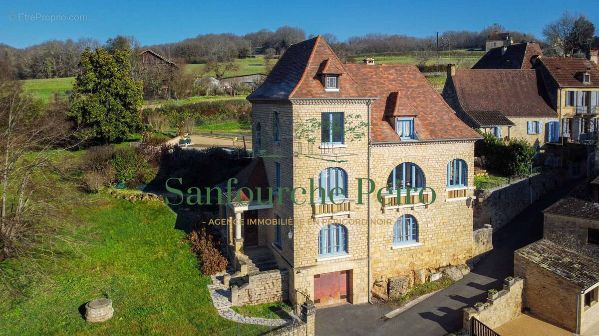 Maison à SAINT-VINCENT-DE-COSSE