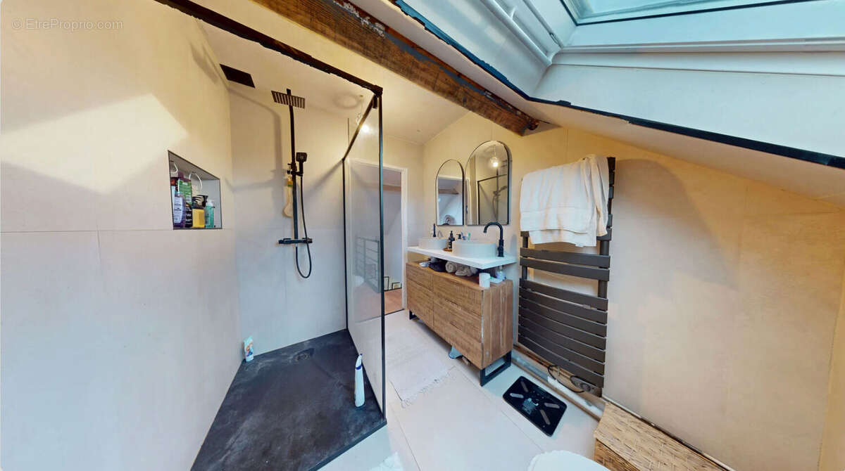 Maison à OZOIR-LA-FERRIERE