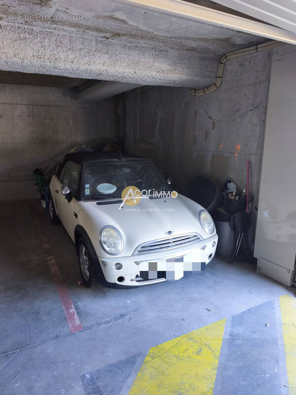 Parking à LA SEYNE-SUR-MER