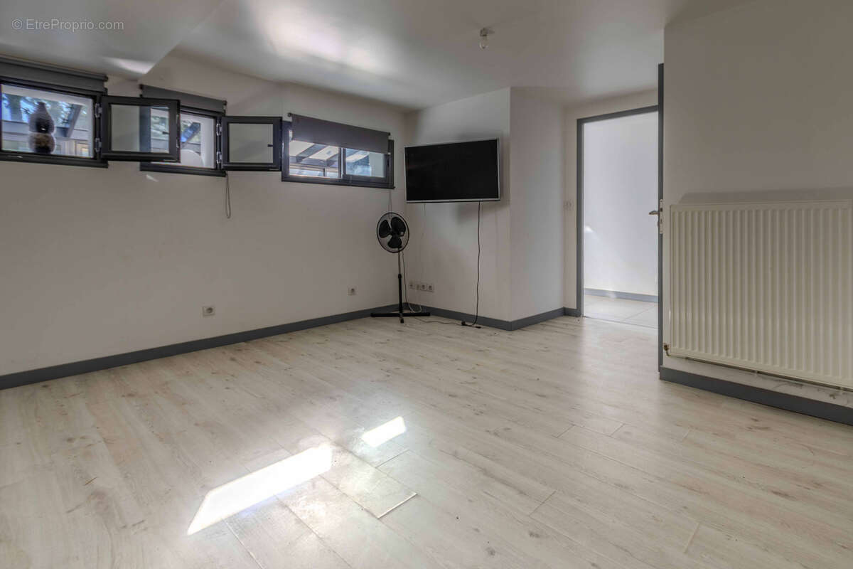 Maison à CENAC-ET-SAINT-JULIEN