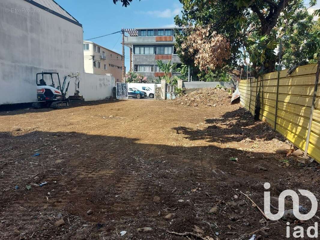 Photo 6 - Terrain à SAINT-DENIS