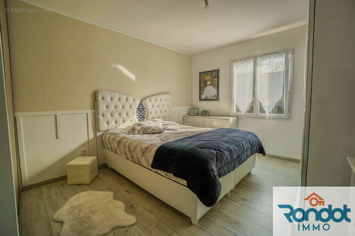 Maison à IS-SUR-TILLE