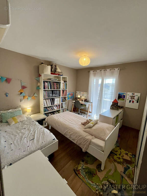 Appartement T3 en dernier étage avec terrasse de 60 m2, garage et environnement privilégié - photo 6