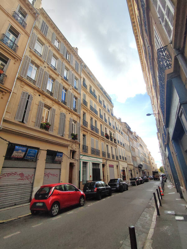 Appartement à MARSEILLE-1E