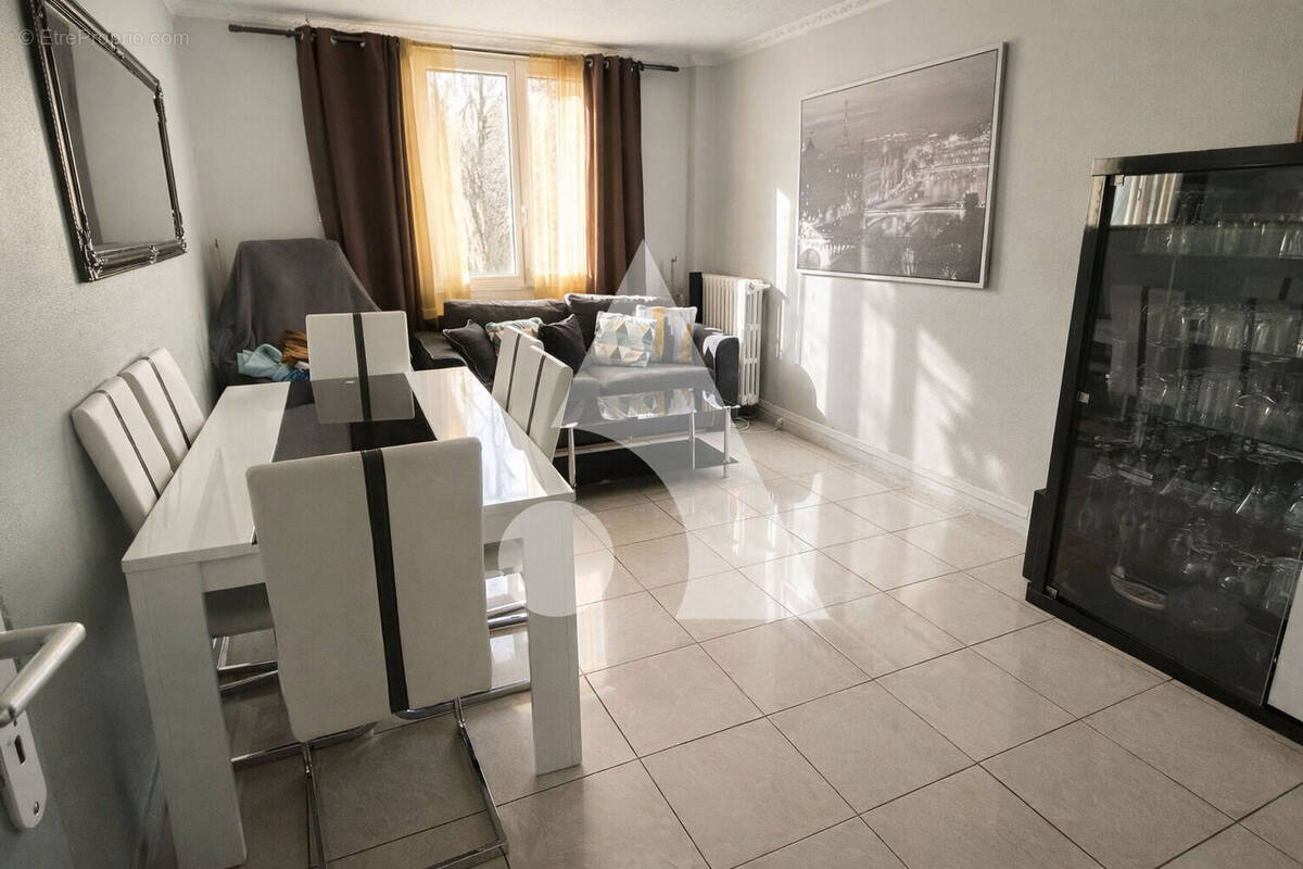 Appartement à SAINT-DENIS