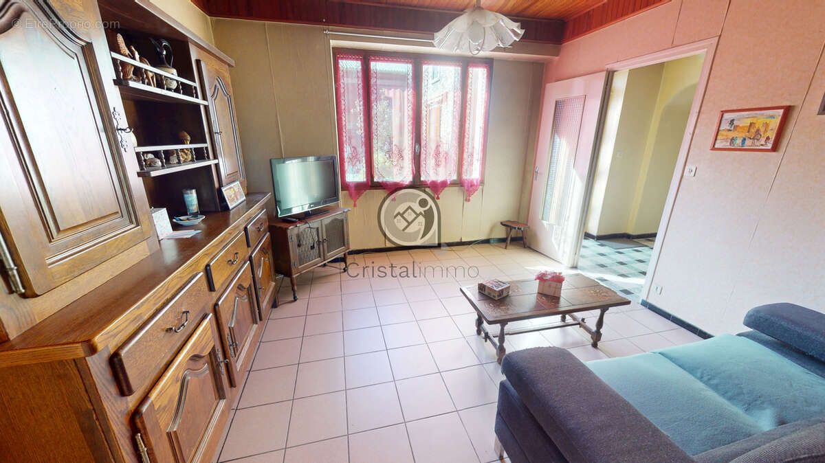 Maison à LA BUISSIERE