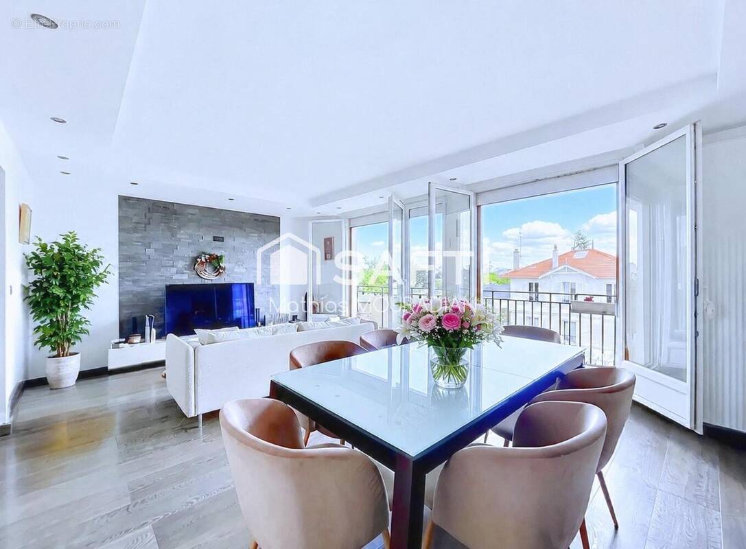 Photo 1 - Appartement à SAINT-MAUR-DES-FOSSES