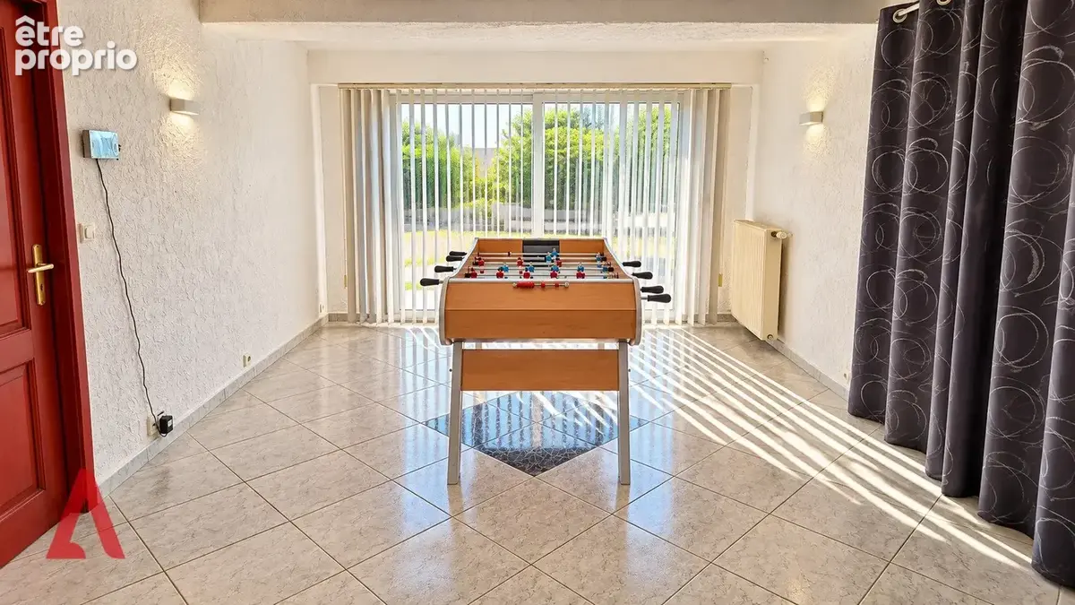 Villa atypique avec piscine et 4 logements à caux - photo 3