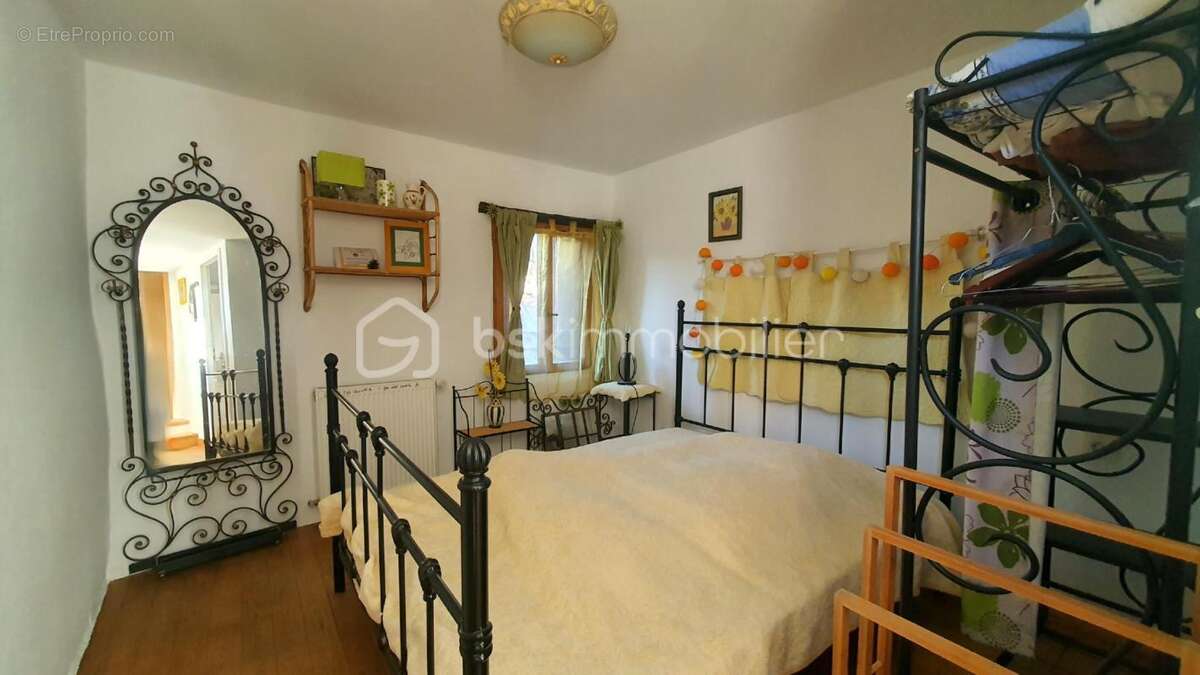 Maison à CUBIERES-SUR-CINOBLE
