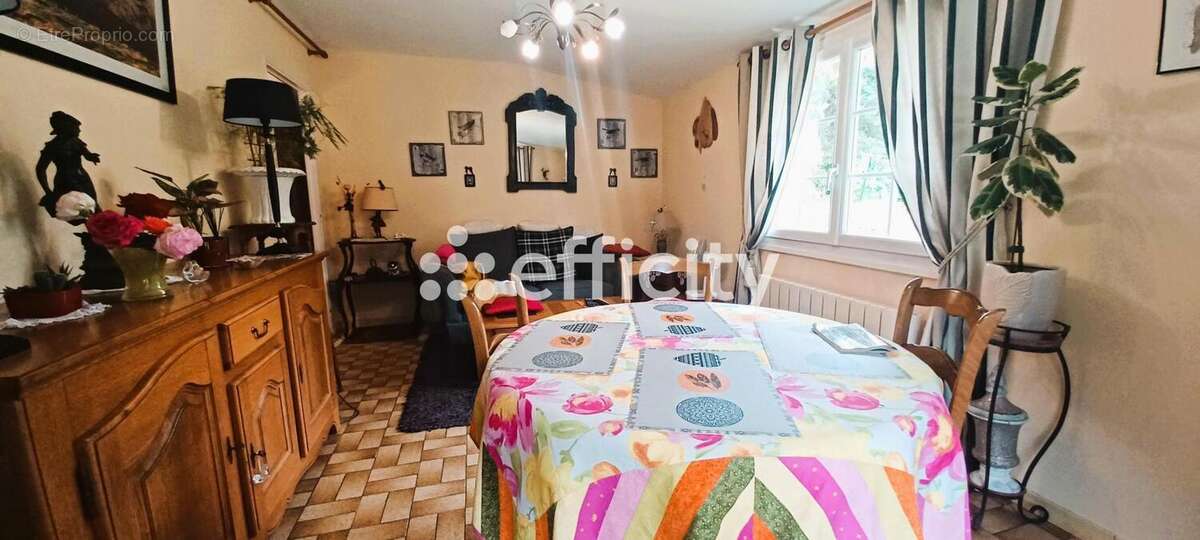 Maison 87 m² à Anglards-De-Saint-Flour  - photo 7