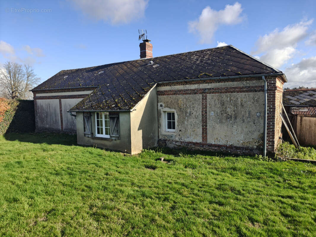 Maison à MONTREUIL-L&#039;ARGILLE