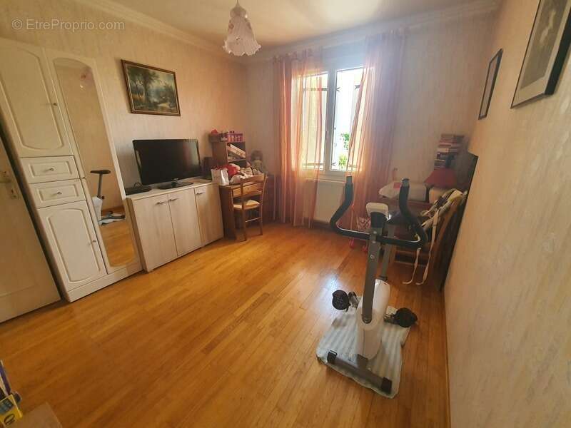 Maison à CHATEAUNEUF-SUR-ISERE