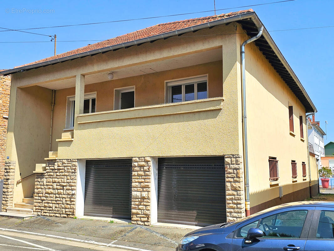 Maison à SAINT-LAURENT-SUR-SAONE